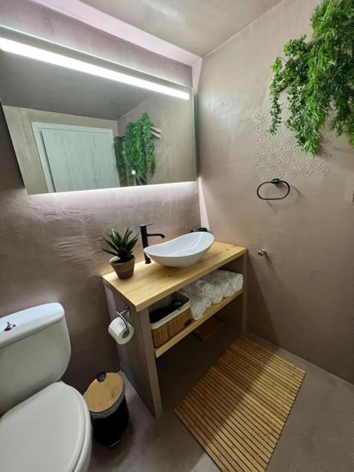 Lampsakou 2-bedroom House In Holiday home *